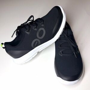 OOFOS MEN’S OOMG SPORT LS LOW SHOES BLACK / WHITE SIZE- 10